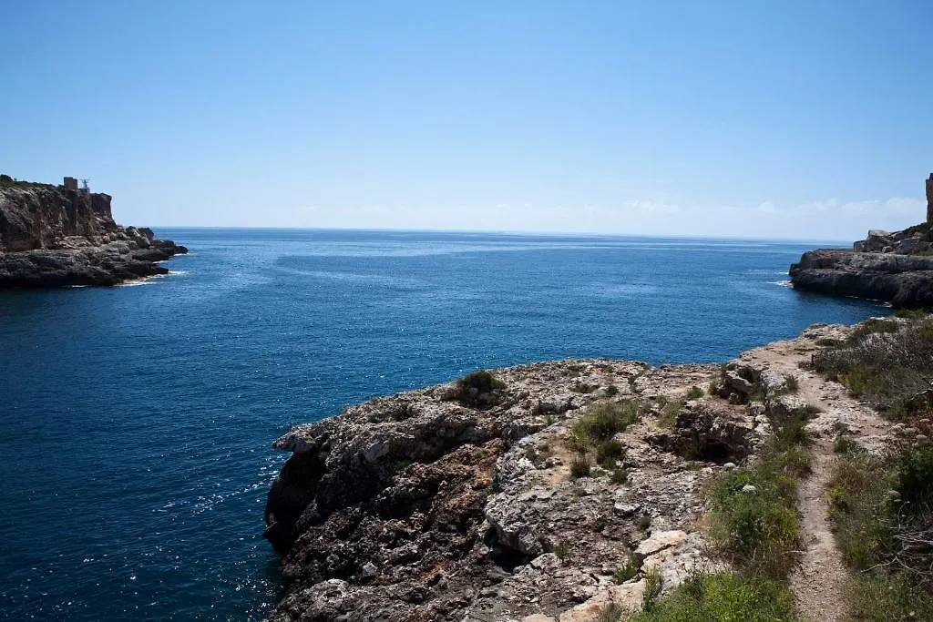 Apartamentos Llevant Cala Figuera  Spain